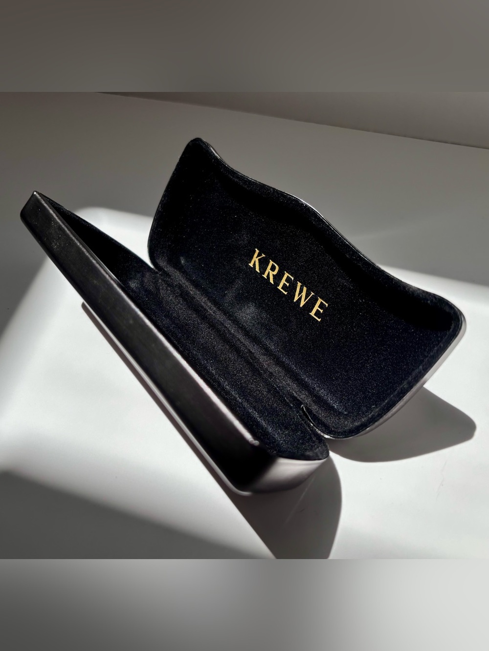KREWE Silver Hard Sunglasses Case - Picture 3 of 3